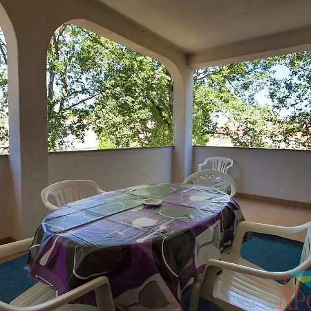Spacious With Terrace In Malinska