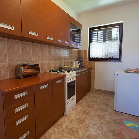 Apartment Spacious With Terrace In