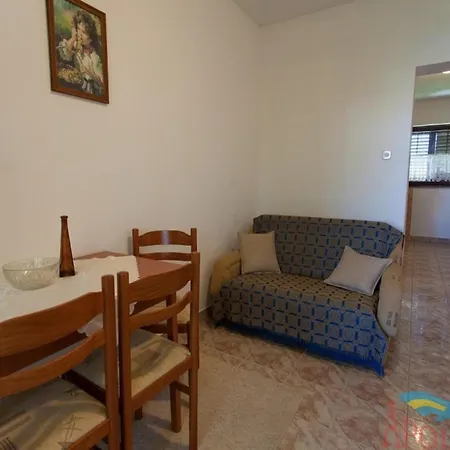 Spacious With Terrace In